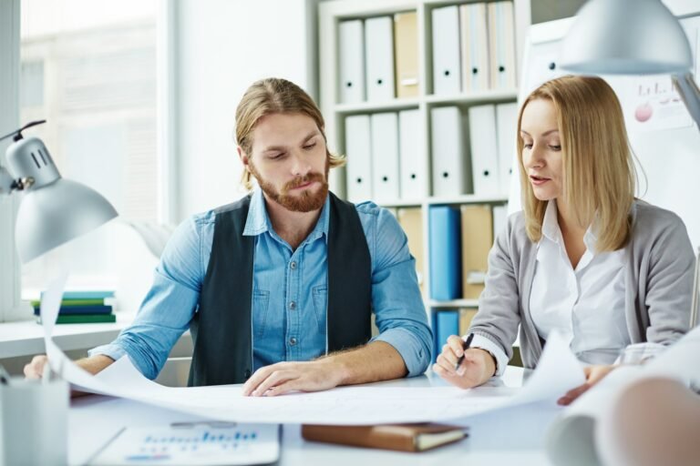 Welcome pack para empleados nuevos: ideas, modelos y presupuestos 2026